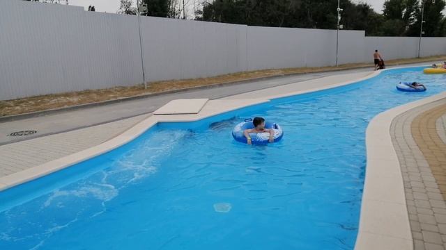 Аквапарк Акватория, часть 4 смотреть онлайн