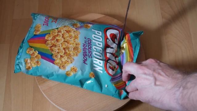 Nahrungsmittel Unboxing 78 : Chio Popcorn Colours of the Rainbow ? Popcorn mit Zuckerperlen смотреть онлайн