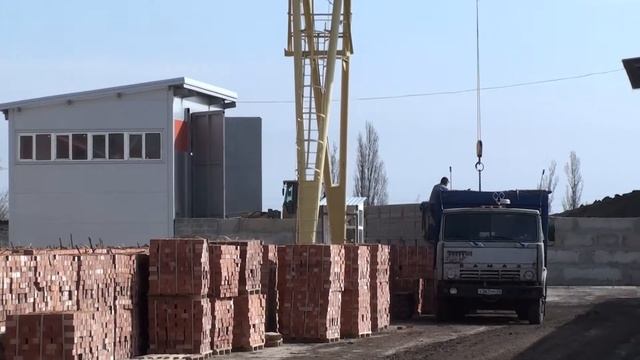 Кирпичный завод. Склад готовой продукции. смотреть онлайн