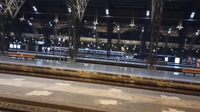 ЖД вокзал в Лейпциг, Германия / Украинцы в Германии смотреть онлайн