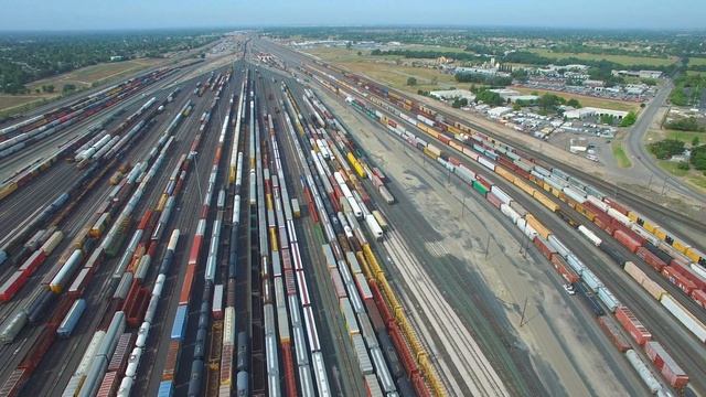 Roseville Rail Yard - The largest rail yard in the West Coast - California - DJI Phantom 3 Pro смотреть онлайн