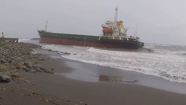 Ships aground in Taiwan смотреть онлайн