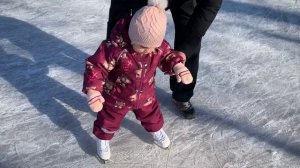 Первый раз на коньках #лед #коньки