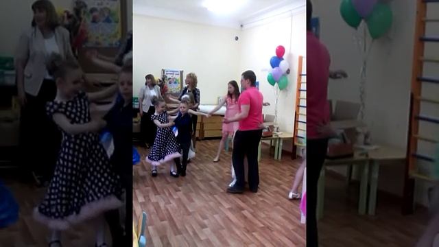 Танец ДОЧЕРИ и СЫНА! смотреть онлайн