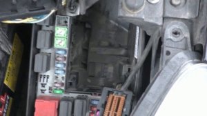 Как снять монтажный блок предохранителей опель корса д