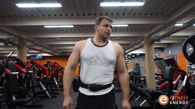 Проработка спины на тренажёрах. Сергей Слободин. смотреть онлайн