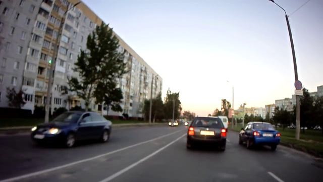 Могилёв, ул. Фатина, лазером-в глаза водителей (4 этаж, слева) смотреть онлайн