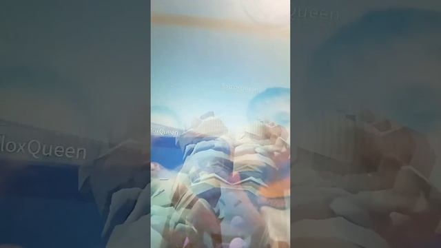 убеги от роблокс Квин? смотреть онлайн
