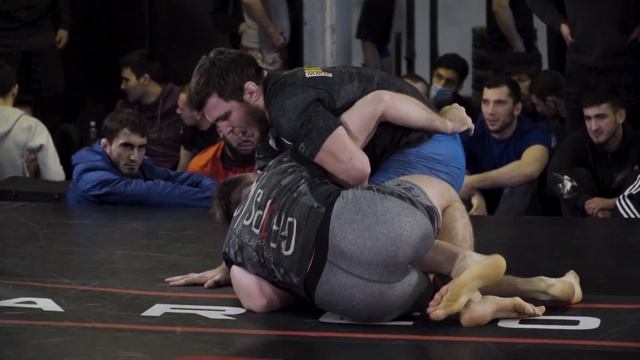Задушил за минуту! МАРИФ ПИРАЕВ (EVOLVE BJJ) vs ИЛЬЯС СУЛЕЙМАНОВ (Jiumetry) / EVOLVE GRAPPLING CUP смотреть онлайн