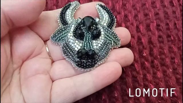 Брошь из бисера ручной работы бык. Символ 2021 года. смотреть онлайн