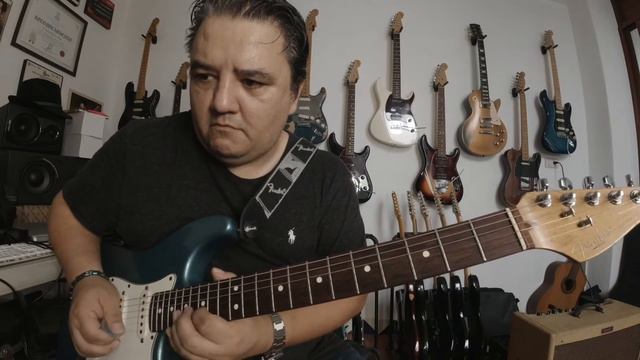 Fender Stratocaster American Standard Lake Placid Blue 1997 смотреть онлайн