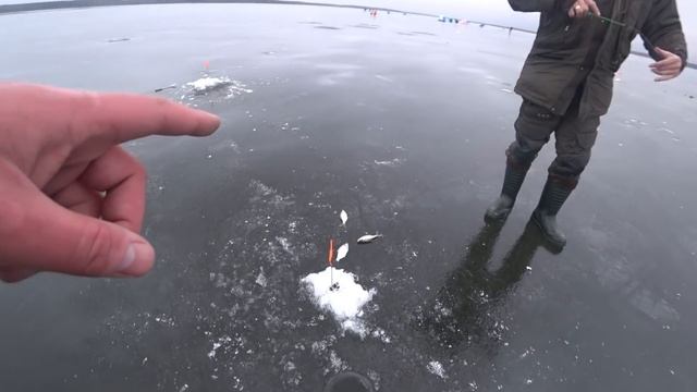 После этой рыбалки мотыля больше не покупаю. Супер рыболовная насадка. Рыбалка в глухозимье. Ведьма смотреть онлайн