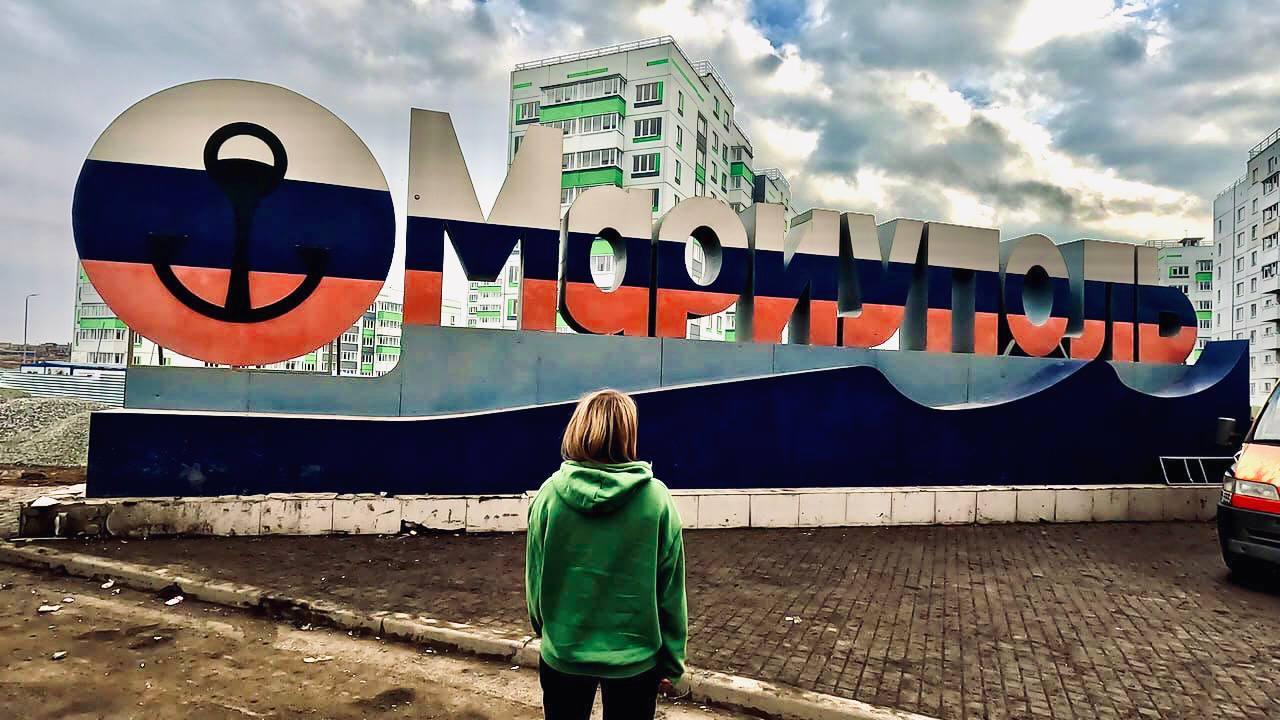 Из КРЫМА под УГЛЕДАР. ЧОНГАР, МЕЛИТОПОЛЬ, МАРИУПОЛЬ, ВОЛНОВАХА сегодня. БЕЗУМНАЯ ПОЕЗДКА 2023 смотреть онлайн