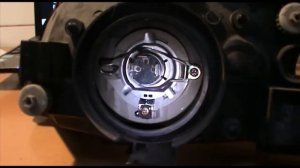 lh: Как вставить лампу H4 в японскую фару IH-01 в машине Nissan Sunny fb15