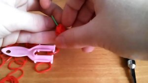 Вишенки из резиночек  на рогатке
