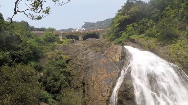 Trip to Dudhsagar Falls, Goa - Awesome waterfalls of India, best explored in October post monsoons смотреть онлайн