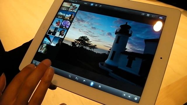 iPhoto app on the New iPad 3 - hands-on preview смотреть онлайн