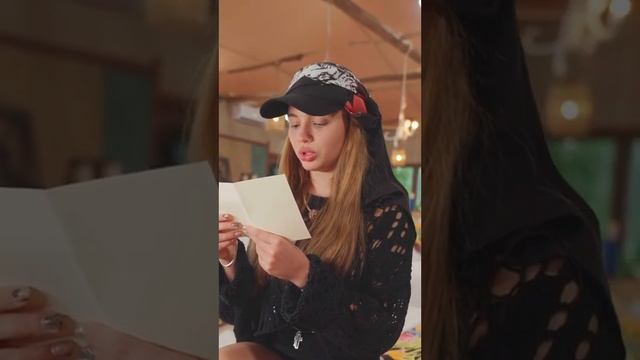 ЮЛЯ ГАВРИЛИНА СПАЛИЛА СВОИ ?? смотреть онлайн