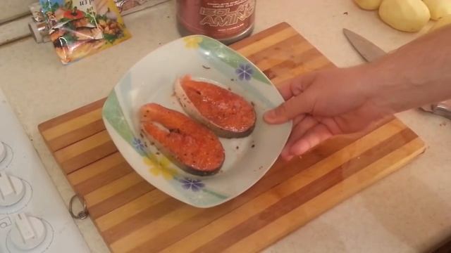 Как приготовить стейк из семги. Простой рецепт от Ивана! смотреть онлайн