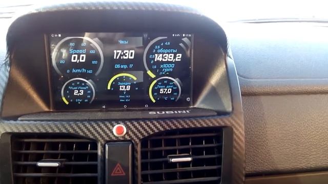 Вывод параметров работы двигателя на планшете, установленном на Приоре 1. смотреть онлайн