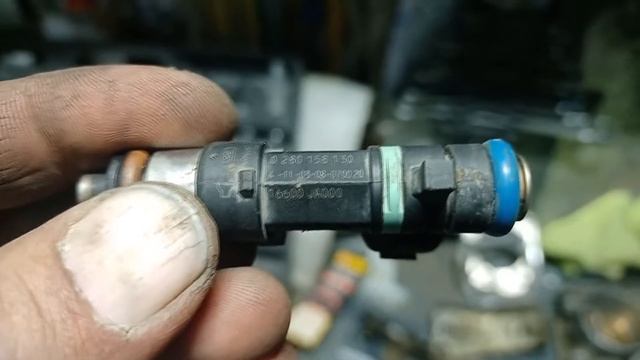 снятие топливных форсунок на NISSAN X TRAIL