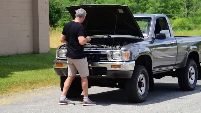 1989 Toyota Pickup SR5 4X4 5MT: Regular Car Reviews