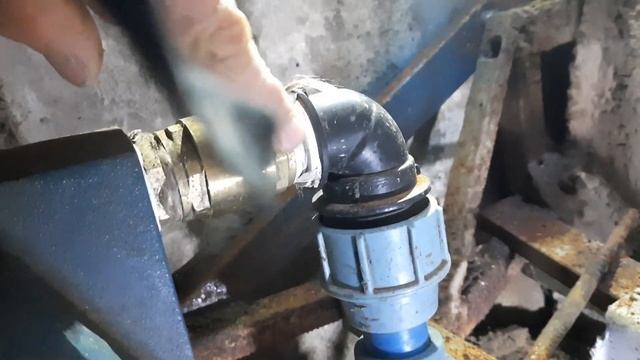 Установка ручного механічного насоса (гардіка) у скважину, паралельно насосній станції. смотреть онлайн