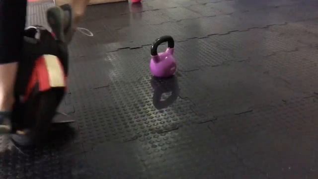 Моноколесо. Тренировка смены ног во время катания. смотреть онлайн