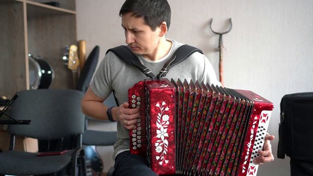Ылтӑнпала ылтӑн чувашская песня на гармони. смотреть онлайн