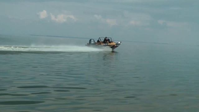 Александр впервые за рулем этой лодки смотреть онлайн