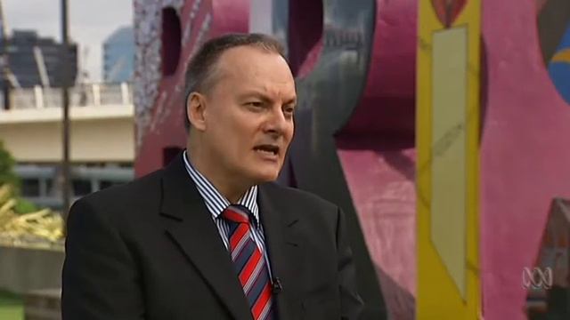 Analyst Dr Paul Williams tips LNP 48 seats and Labor 35 смотреть онлайн
