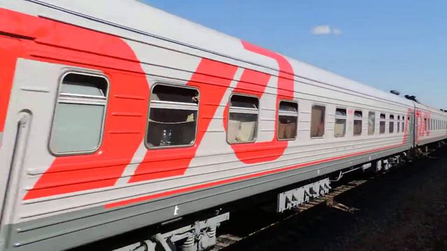 2ТЭ10М-0745 с поездом Новороссийск-Казань смотреть онлайн