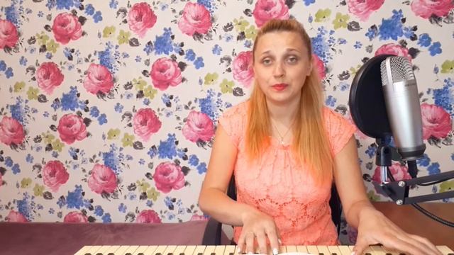 Как научиться петь чисто? / Как тренировать интонацию? / Упражнение для вокала / Урок 4 смотреть онлайн