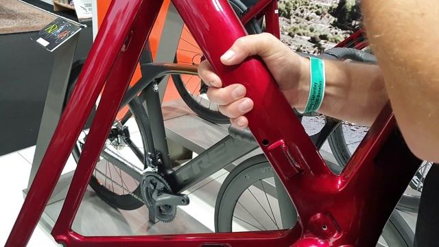 Trek Madone SLR 6 Instelbaar Racefiets Frame - Zo werkt dat! смотреть онлайн