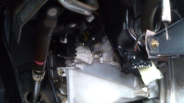 Привод температурной заслонки климат-контроля Mitsubishi Lanser 9 1.6 смотреть онлайн