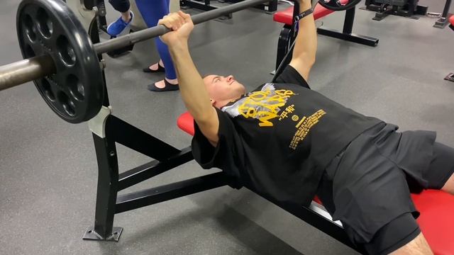 BMW едет в сервис,пытаемся пожать 100кг,  Drift No Legal