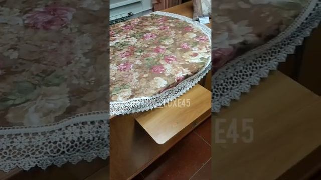 Скатерть в стиле "Прованс" с цветочным принтом с отделкой декоративным кружевом в наличии смотреть онлайн
