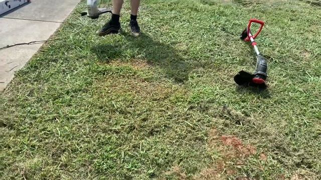 This $37 Weed Eater Is Awesome!! смотреть онлайн