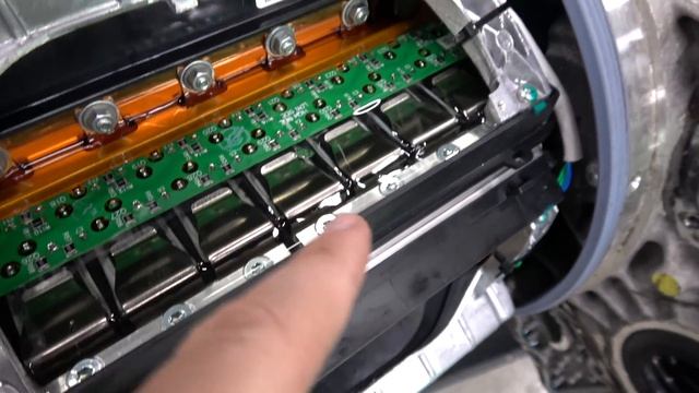 What's inside a Tesla Engine? смотреть онлайн