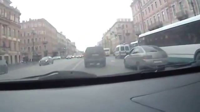 Гольфист на дороге смотреть онлайн