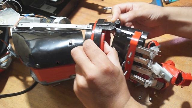 ЭКЗОПЕРЧАТКА И 30000 АРГУМЕНТОВ смотреть онлайн