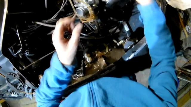 Снегоход Стелс Викинг 600. Замена жиклеров в карбюраторе Микуни. Часть 1. смотреть онлайн