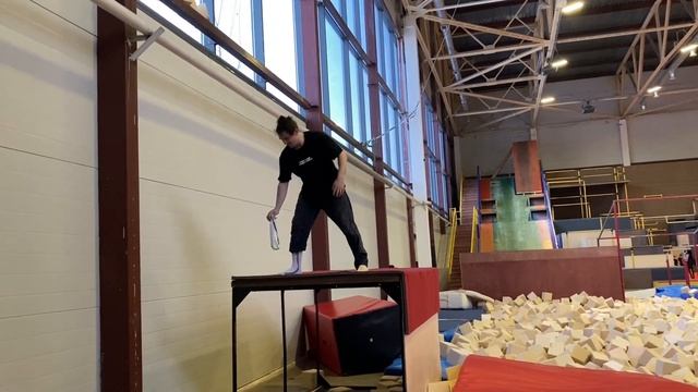 Соревнования по Паркуру в Красноярске / Упал и выиграл ?! смотреть онлайн