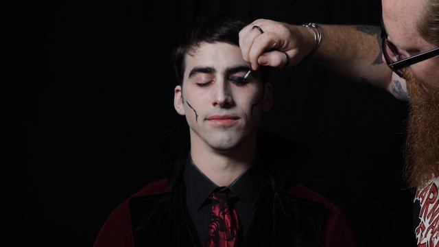 Easy Vampire Makeup Tutorial for Guys смотреть онлайн