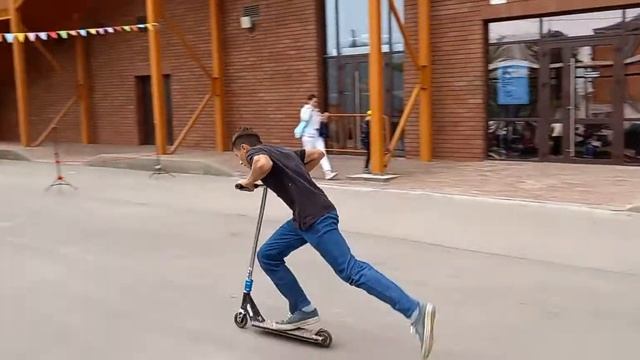 День города.Кластер Октава.Тусовка самокатная 2 часть смотреть онлайн