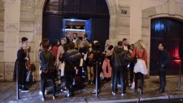 Sibel Kekilli beim Fitting von Kaviar Gauche | VOGUE Behind the Scenes