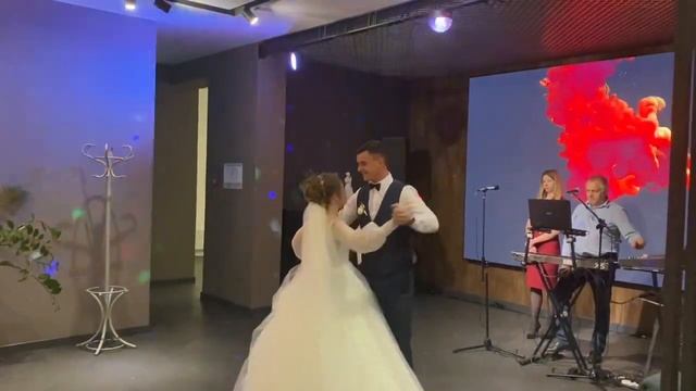 перший танець. Експрес постановка танцю за 2 год. Львів. Melovin - Вітрила смотреть онлайн