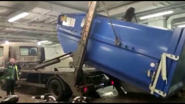 Погрузка БУНКЕРА в условиях стесненного пространства.