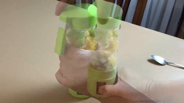 500mL Portable Electric USB Charging Juice Blender/Fruit Juicer Cup Light Green смотреть онлайн
