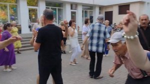 15.07.2023.???Танцуем под Итальяно.В Гомельском парке.